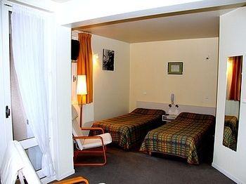 Les Chemins Francis - Modern Hotel Bagnols-les-Bains Dış mekan fotoğraf
