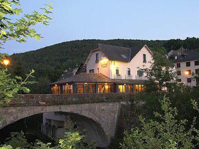 Les Chemins Francis - Modern Hotel Bagnols-les-Bains Dış mekan fotoğraf